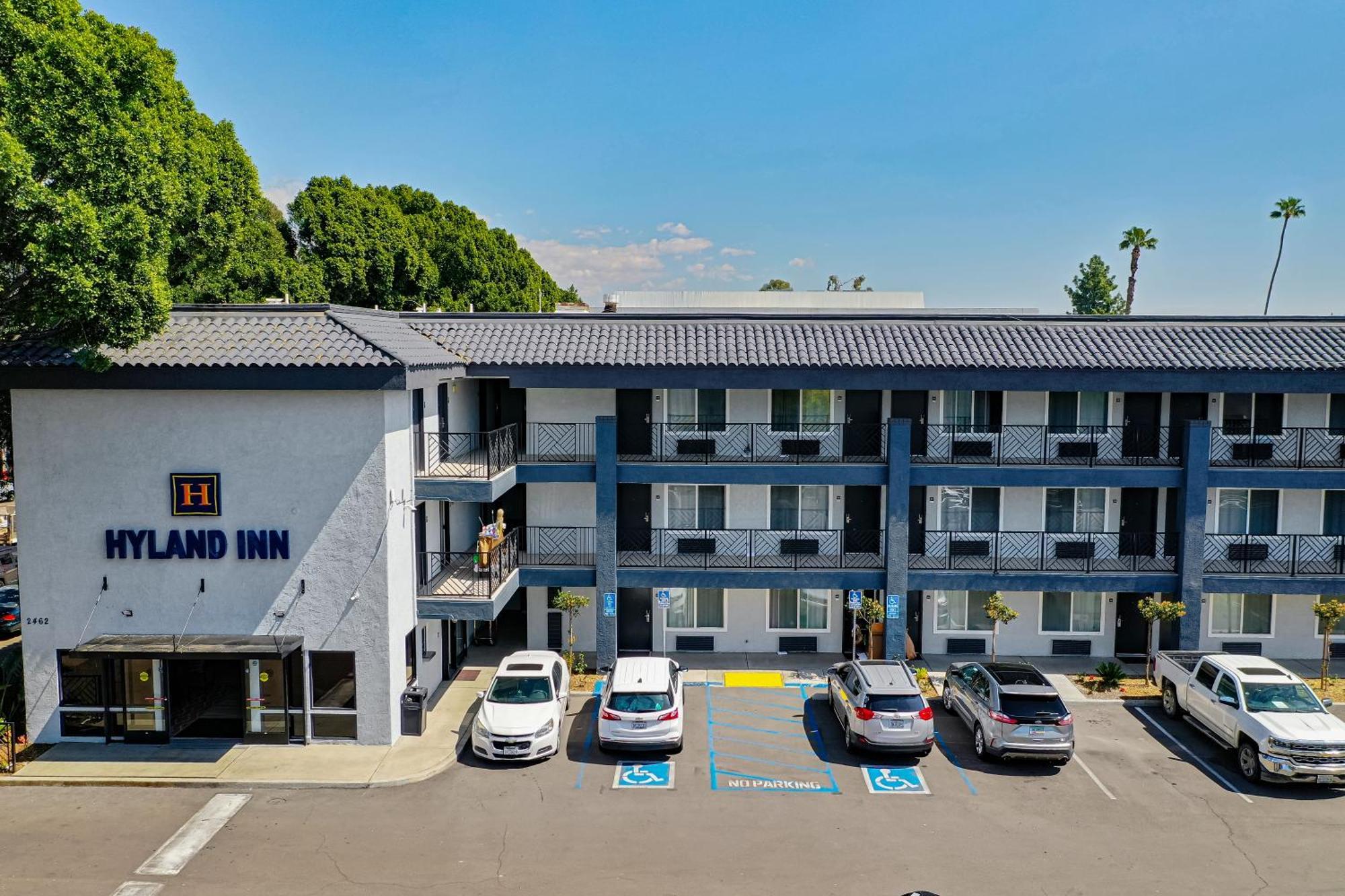 Hyland Inn Near Pasadena Civic Center Exterior photo